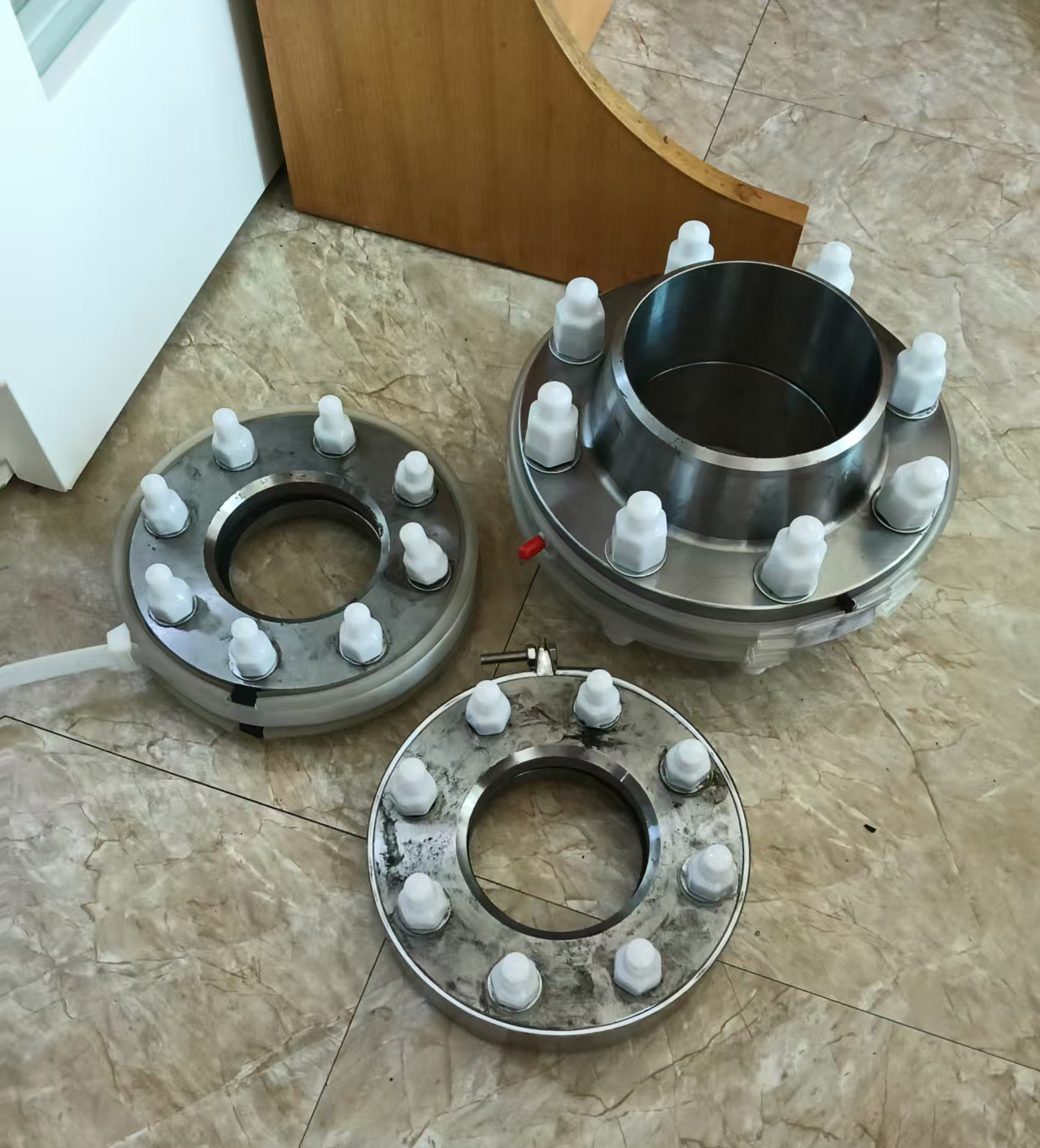 What kind of flange leakage belt or flange band leakage protectors